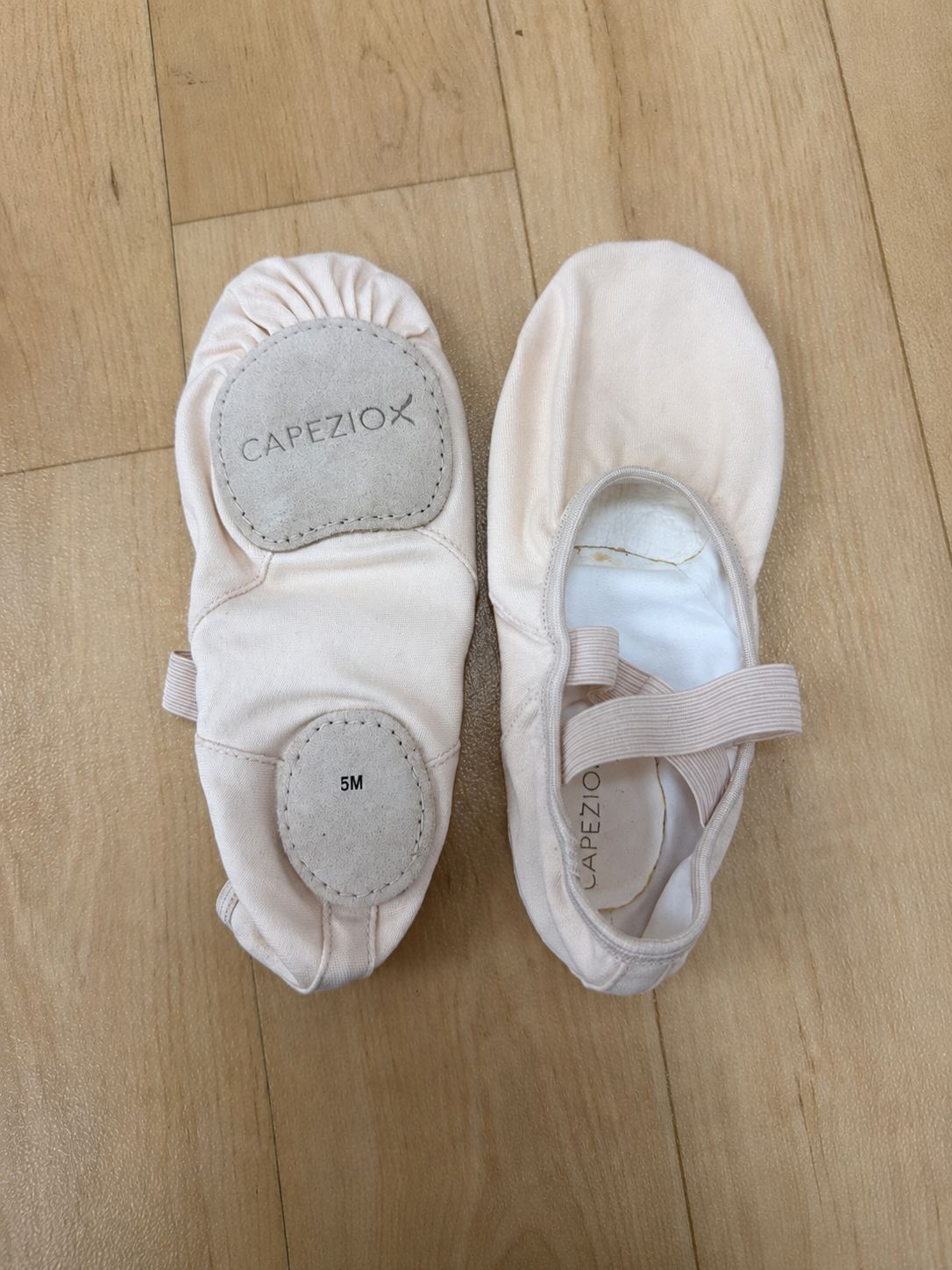 Split sole canvas ballet shoes - Capezio