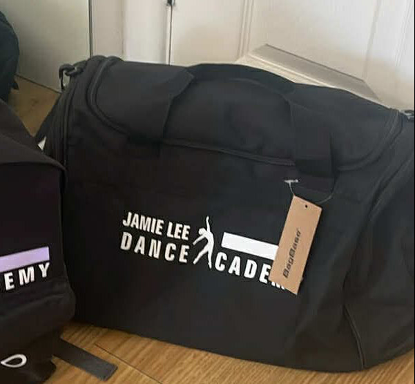 JLDA black sports holdall
