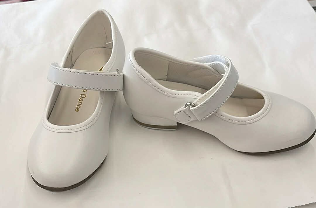 White velcro fastening tap shoe - Pre School