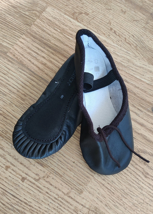 Full sole black leather ballet shoe